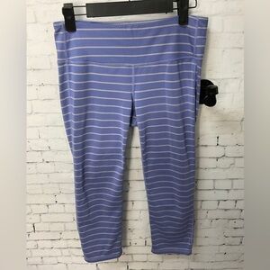 Athleta Womens Chaturanga Capri Leggings Size S Purple Gray Stripe Stretch T2